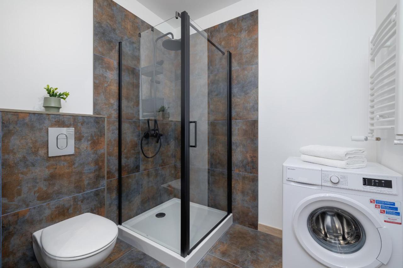 Modern Apartment Podgorze With Parking By Noclegi Renters Cracovia Esterno foto